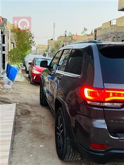 جیپ گراند شیرۆکی